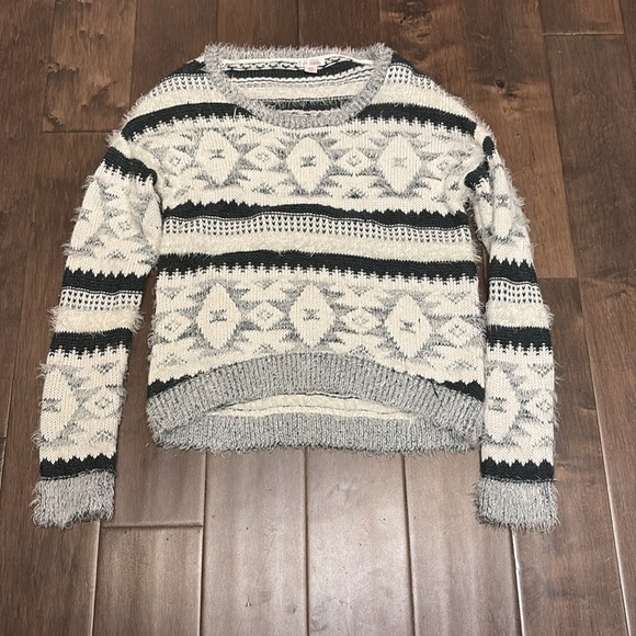 Xhilaration Size Med Fuzzy Black White Gray Soft Popover Long Sleeve Sweater - Picture 4 of 6